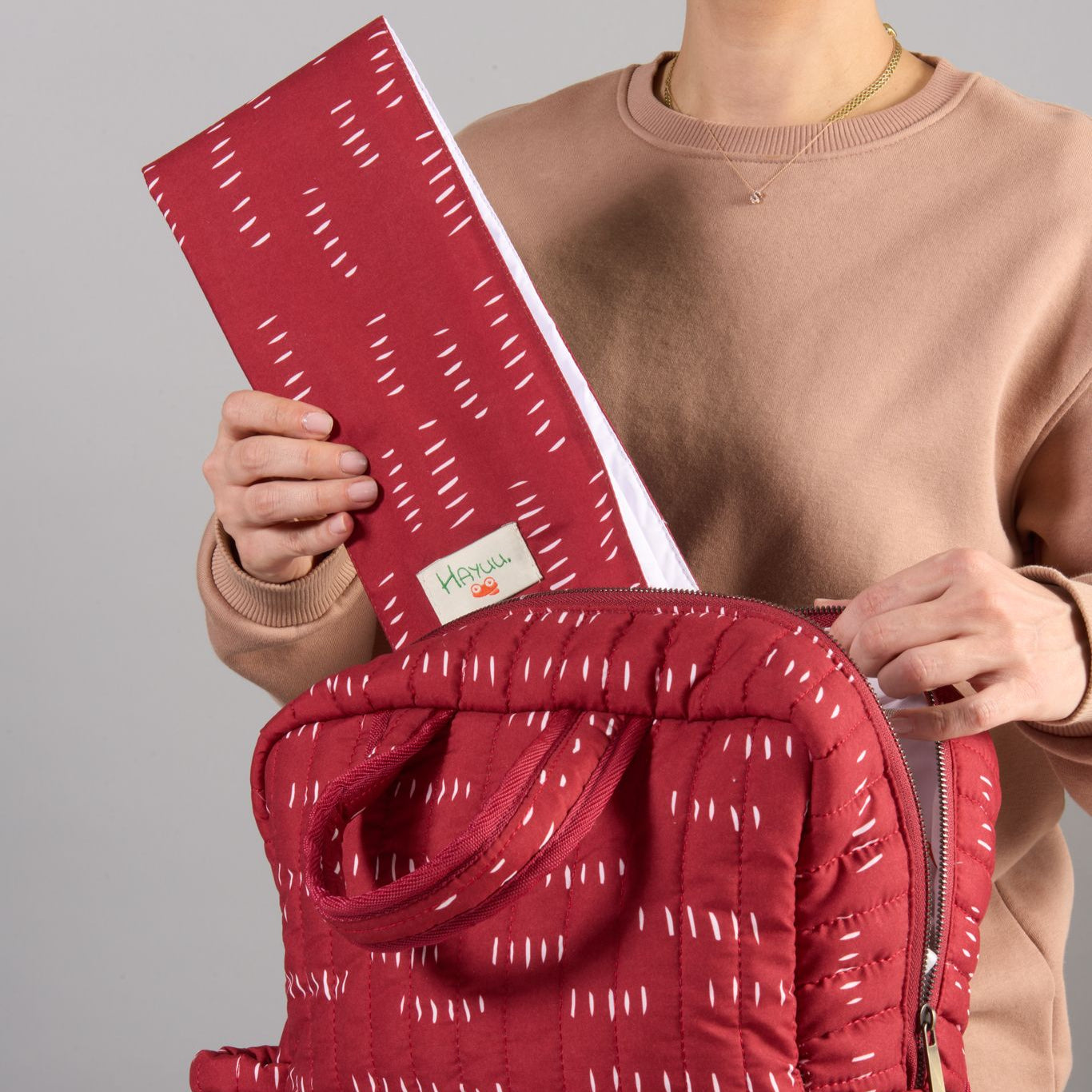 Crimson Wonder - Anne Bebek Sırt Çantası ve Alt Açma Örtüsü